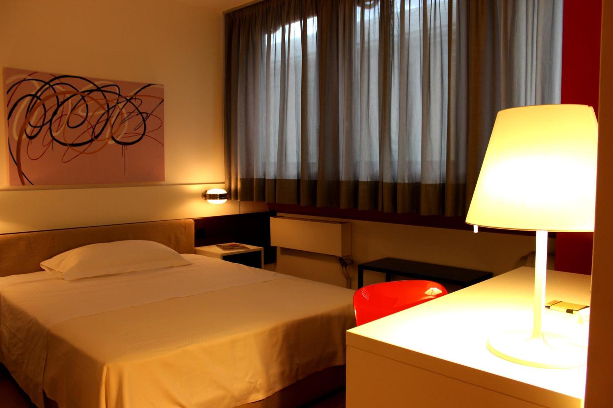 Hotel Garni Centro 키아쏘 외부 사진